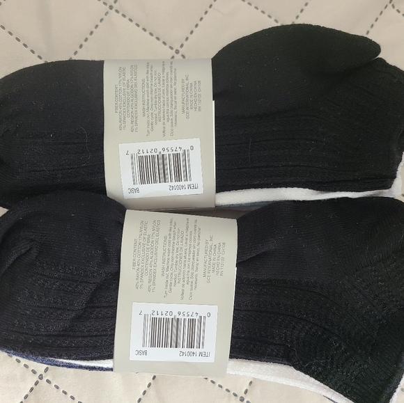 Carole Hochman Low Cut Socks - Picture 7 of 9